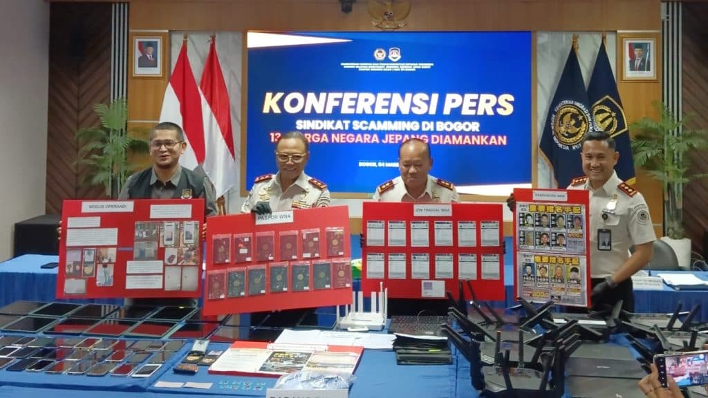 Imigrasi Bogor Bekuk 13 Warga Negara Jepang Pelaku Penipuan Daring Internasional
