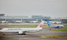 Musim Panas 2026: ANA dan JAL Naikkan Biaya Tambahan Penerbangan Internasional